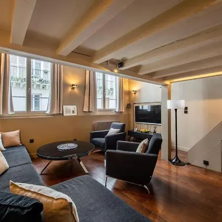 1er - Magnifique Duplex * Париж